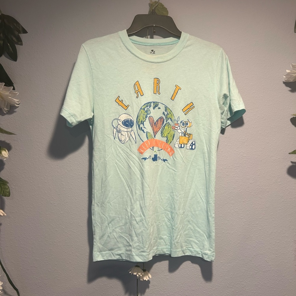 BoxLunch t-shirt